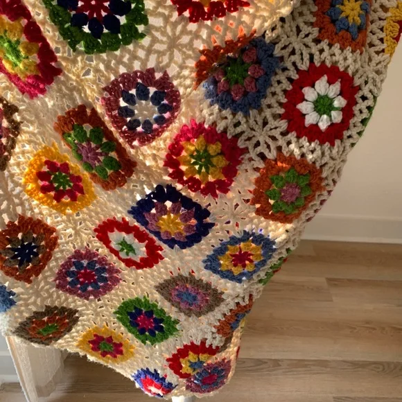 Hand crochet blanket moving sale last one month - Picture 2 of 4